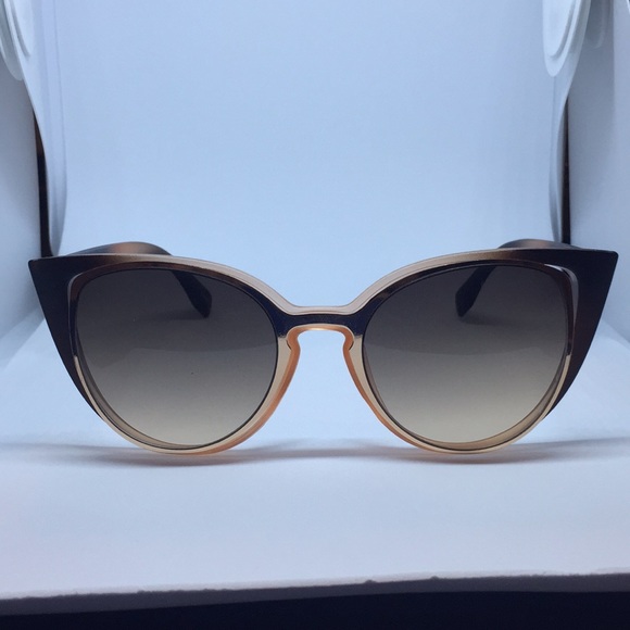 Robin Ruth ‘Rima’ Peach Sunglasses - Picture 2 of 3